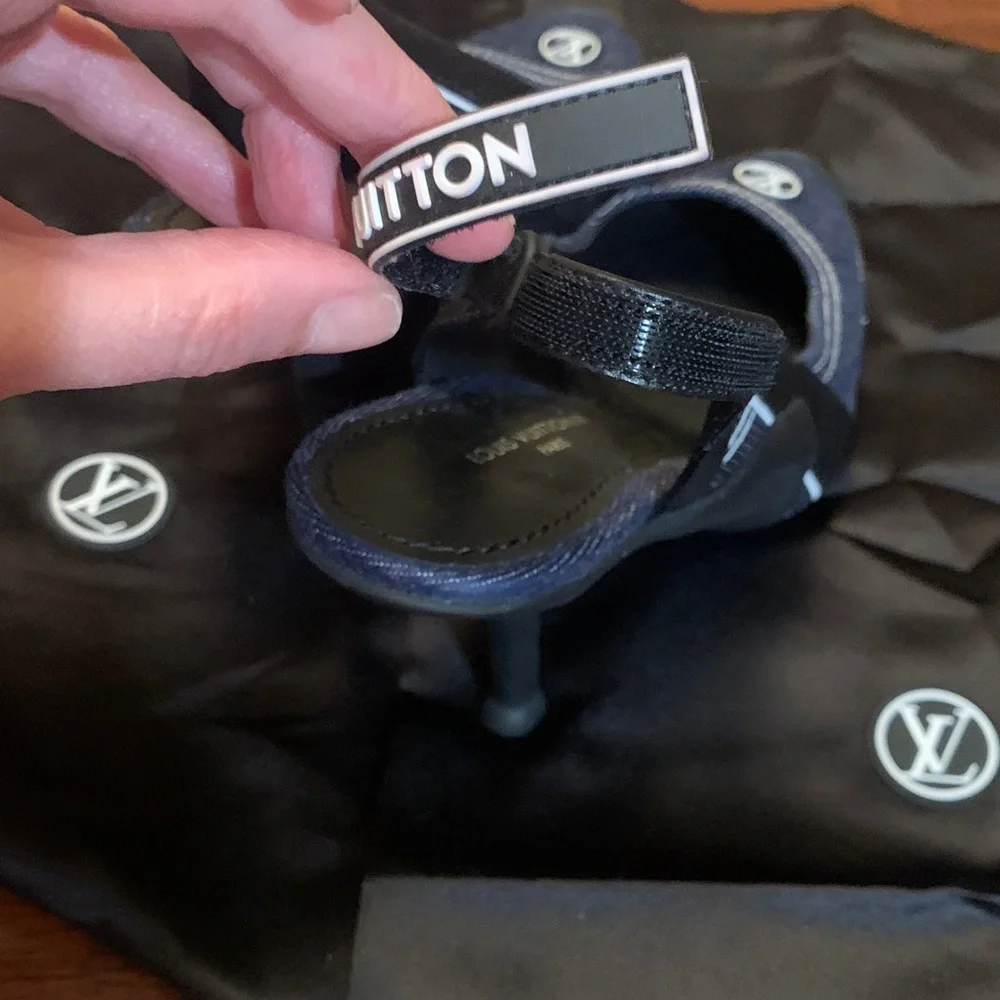 Absolutely stunning brand new, authentic rare abd Louis Vuitton denim shoes 7 - Picture 5 of 17